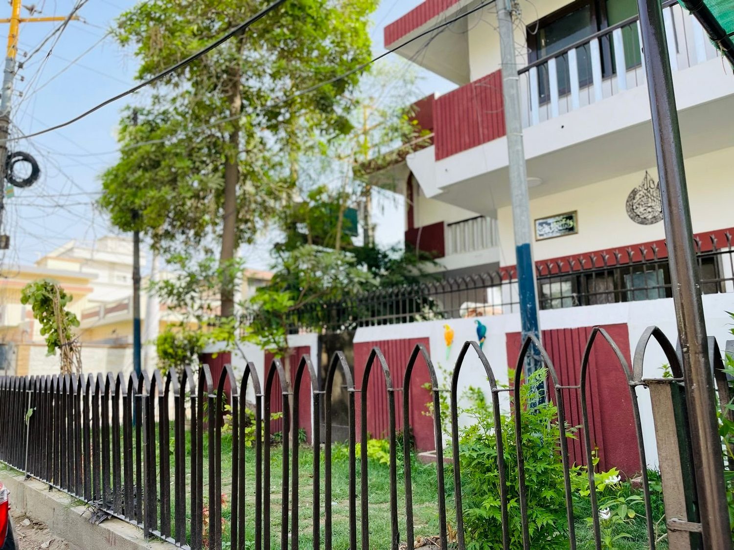 Gulshan-e-Iqbal Block 6 Girls Hostel