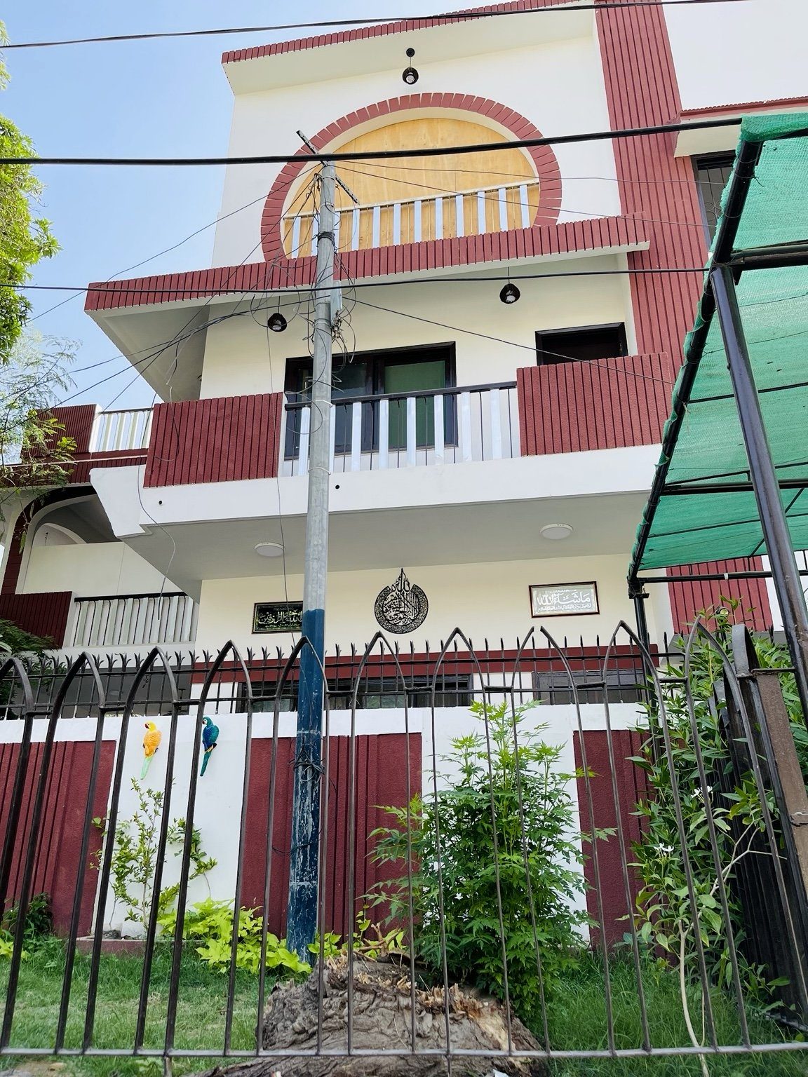 United Hostels building and rooms